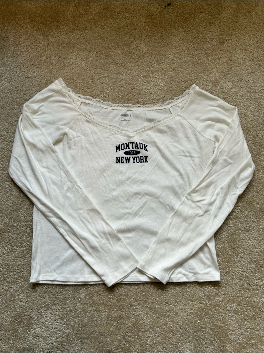 Hollister White Montauk Graphic Scoop Neck Tee